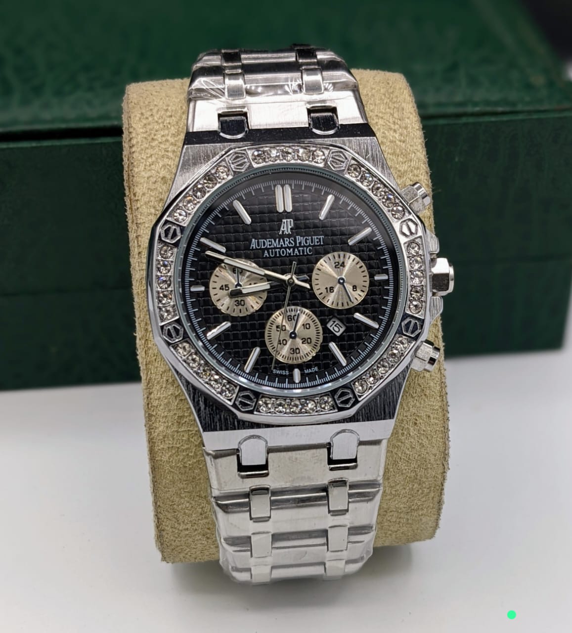 S.R.W AP DIAMONDS BAZEL
