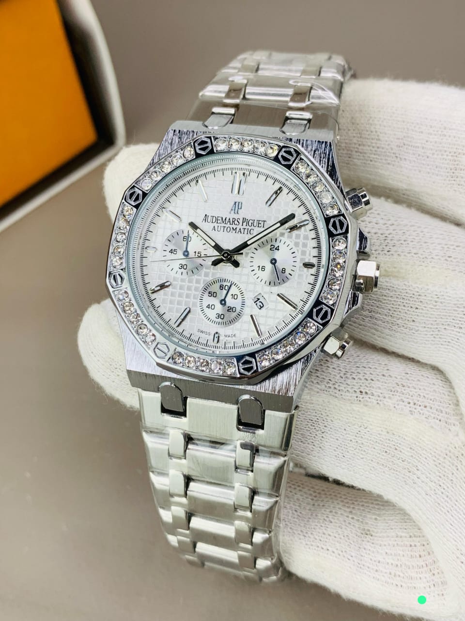 S.R.W AP DIAMONDS BAZEL